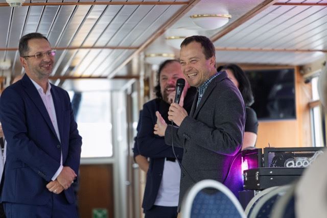 Firemní plavba se svatomartinskou husou na Lipně